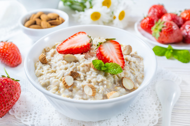 Manfaat Konsumsi Oatmeal Setiap Sarapan